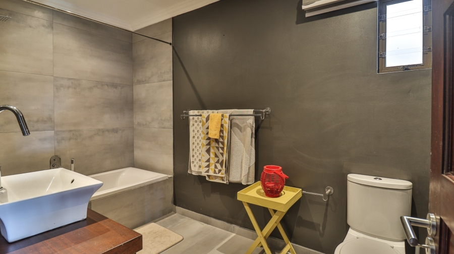 6 Bedroom Property for Sale in Moquini Coastal Estate Western Cape